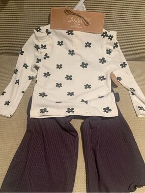Lila & Jack White Floral Rib-Knit Long Sleeve Top for Kids